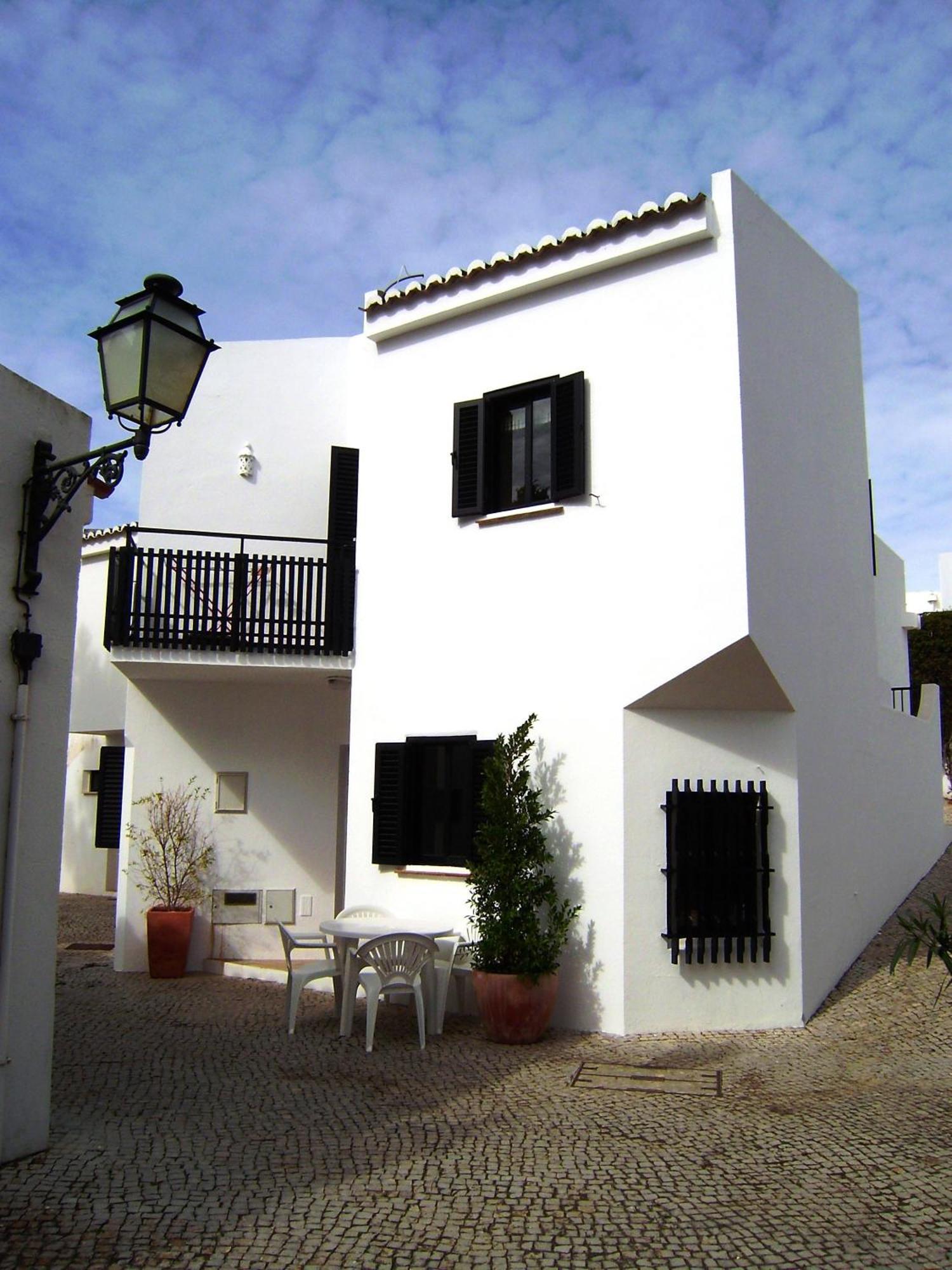 Villa 2 Townhouse 3 Bedroom Close To Amenities And *